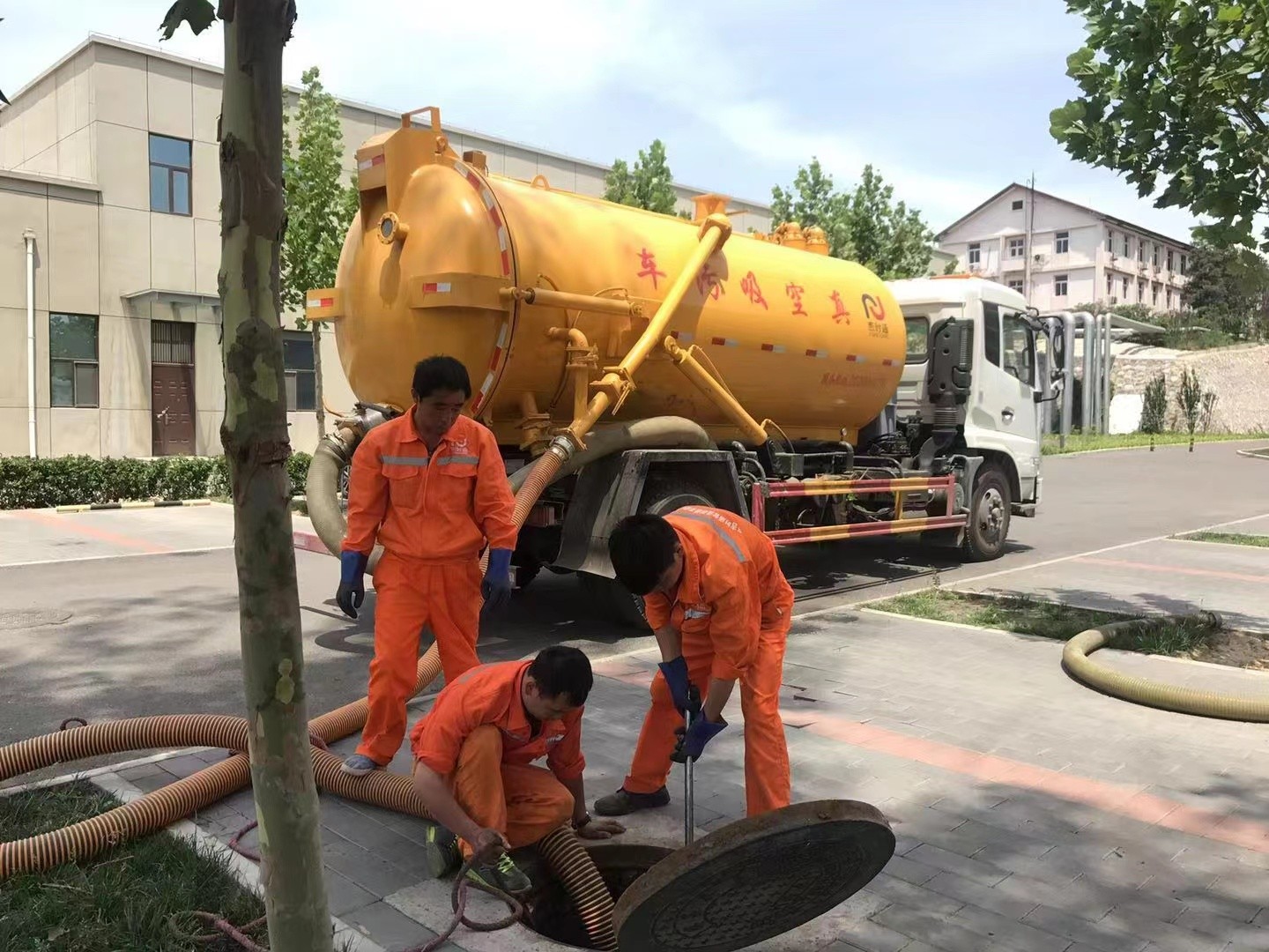 靖江化粪池清理与5-8吨吸粪车施工效率分析